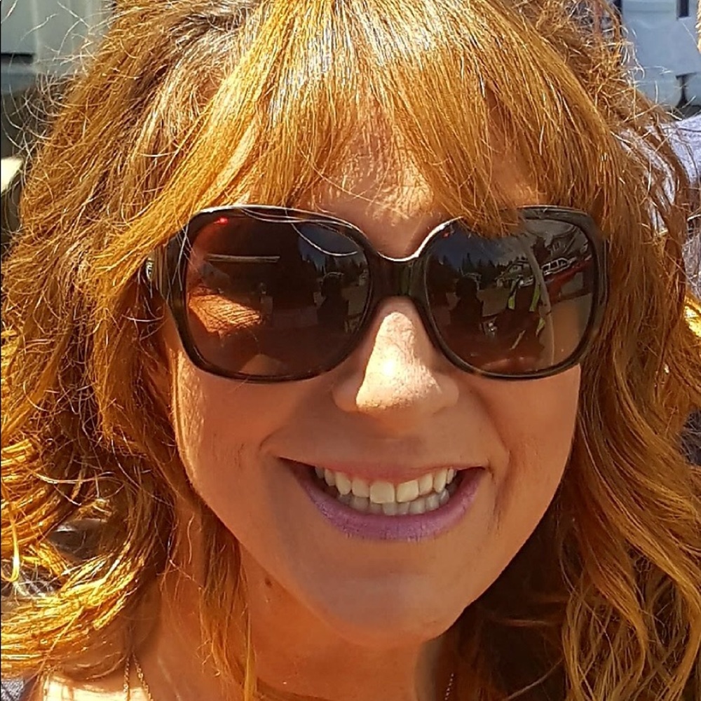 Meet your Posher, Mollie